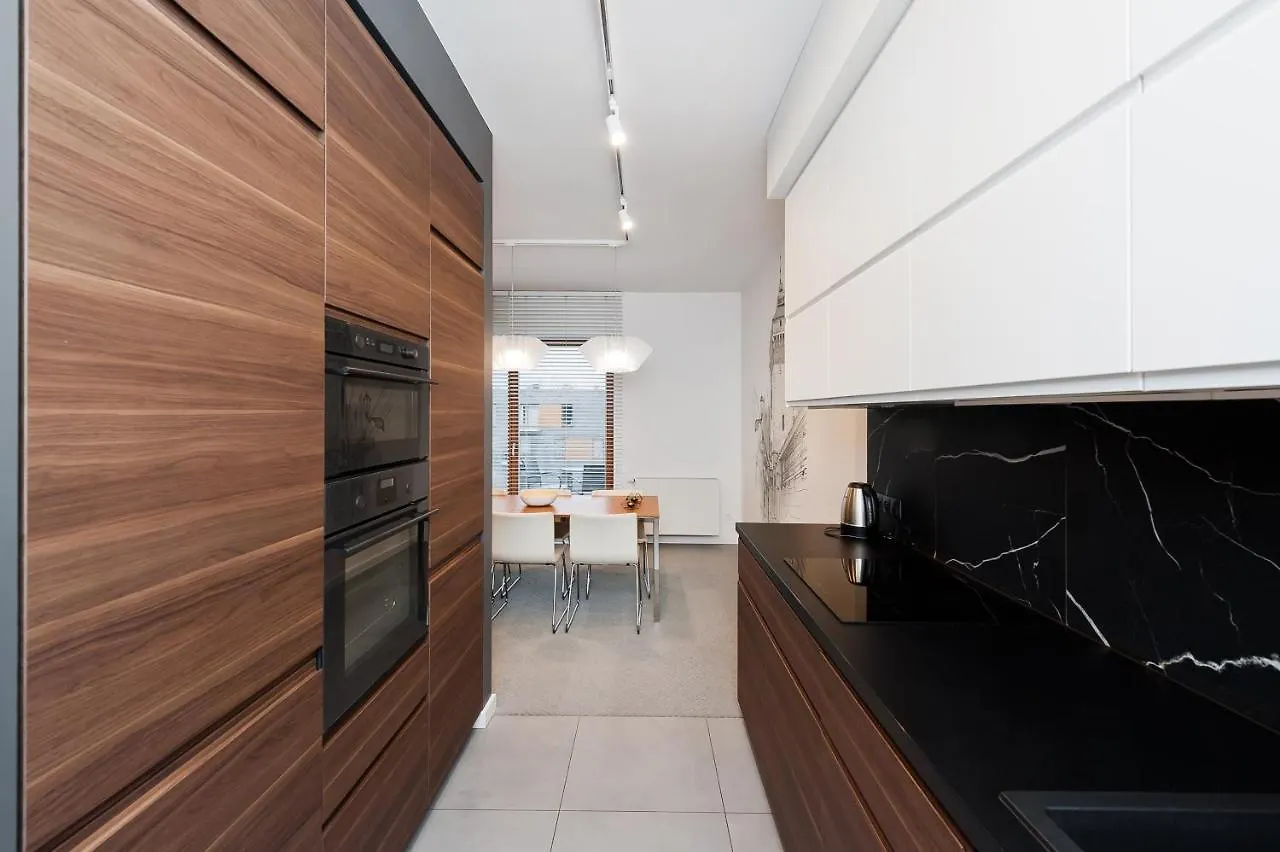 Premium In Novum City Center Near The Train Station By Sun & Snow Krakow Apartment