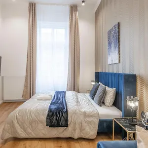 Luxurious Grand W/ 3bedrm 2bathrm Apartament Budapeszt