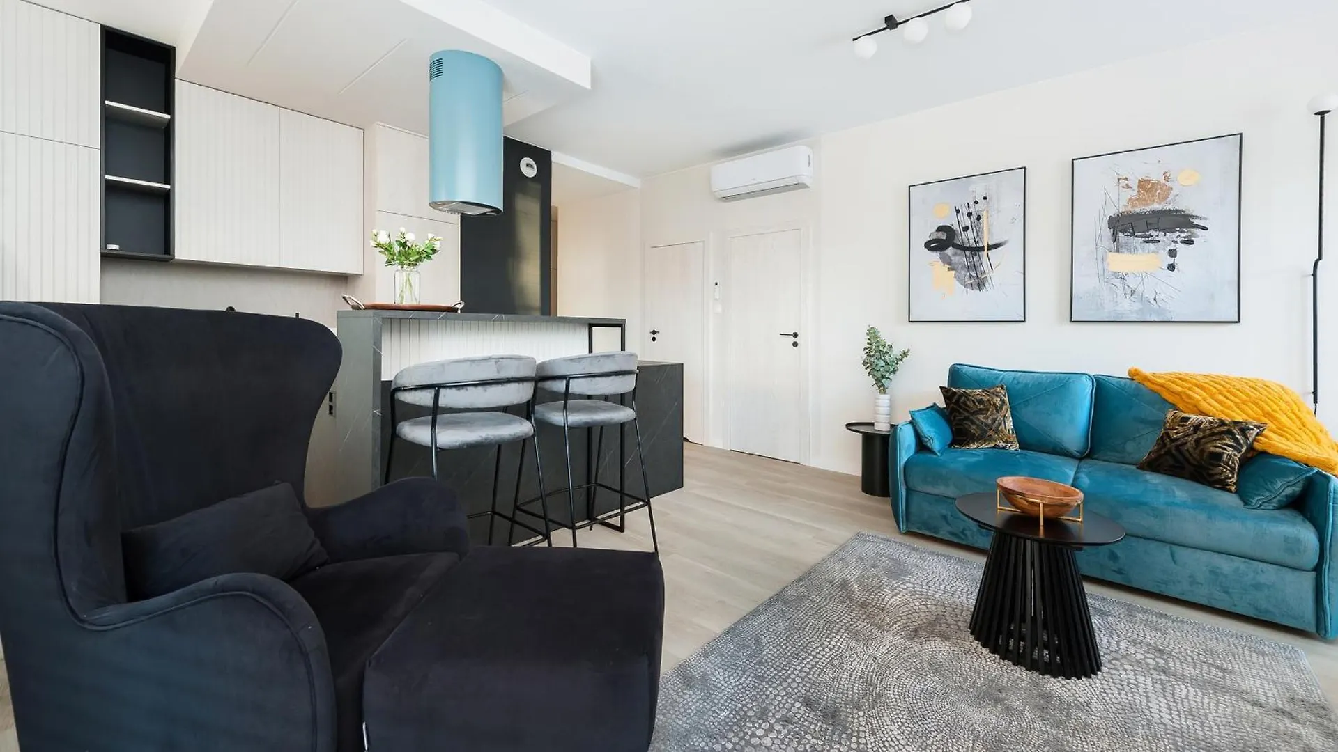 Apartment Premium In Novum City Center Near The Train Station By Sun & Snow Krakow