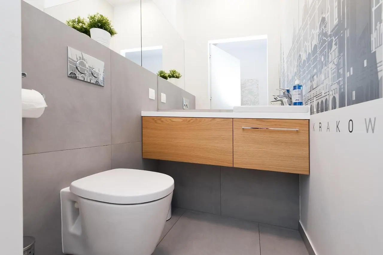 Premium In Novum City Center Near The Train Station By Sun & Snow Krakow Apartment